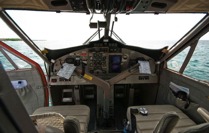 Полет над Мальдивами на гидросамолете