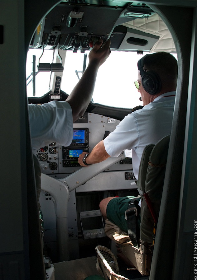 Полет над Мальдивами на гидросамолете