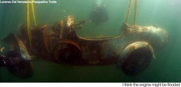 В озере выловили Bugatti Type 22 1925 года выпуска. (17 фото+видео)