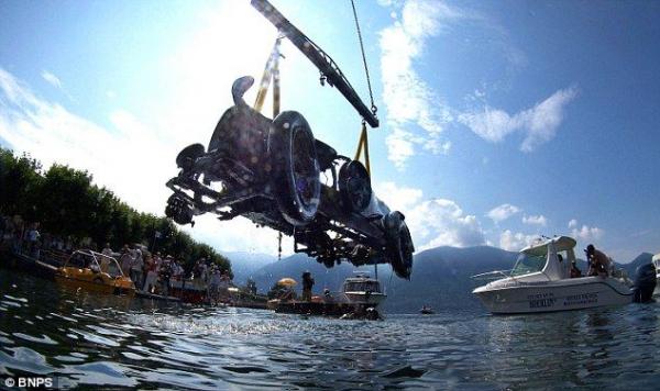 В озере выловили Bugatti Type 22 1925 года выпуска. (17 фото+видео)