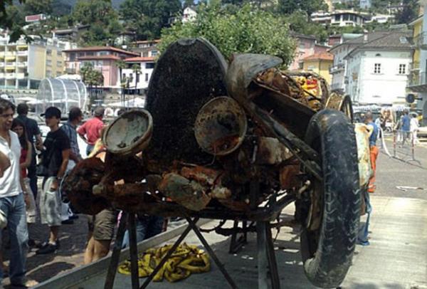 В озере выловили Bugatti Type 22 1925 года выпуска. (17 фото+видео)